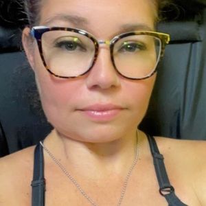 Meet your Posher, Guylaine